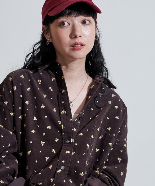 FREAK'S STORE(フリークスストア)の「カントリーフラワー コーデュロイシャツ<セットアップ対応>/小花柄(シャツ/ブラウス・レディース・キャメル/チャコール/ナチュラル・フリ-)」の2枚目の写真