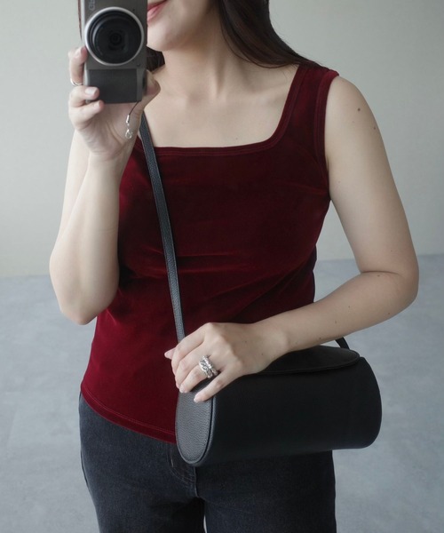 mysty woman（ミスティウーマン）の「【WEB限定】2WAYシアーベロアタンク 594112（タンクトップ・レディース・ブラック/ブラウン/ボルドー/カーキ・FREE）」の4枚目の写真