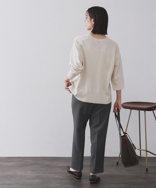 OPAQUE.CLIP（オペークドットクリップ）の「ストレッチ美脚イージーテーパードパンツ【防シワ/洗濯機洗い可】（その他パンツ・レディース・ブラウン系/グレー/ブラック・38/40/42/34/36）」の4枚目の写真