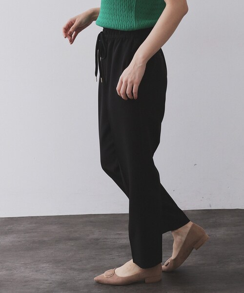 OPAQUE.CLIP（オペークドットクリップ）の「ストレッチ美脚イージーテーパードパンツ【防シワ/洗濯機洗い可】（その他パンツ・レディース・ブラウン系/グレー/ブラック・38/40/42/34/36）」の10枚目の写真