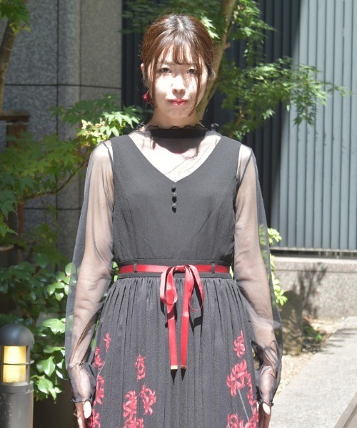 axes femme(アクシーズファム)の「彼岸花プリントシアートップス(Tシャツ/カットソー・レディース・ネイビー/レッド・FREE)」の1枚目の写真
