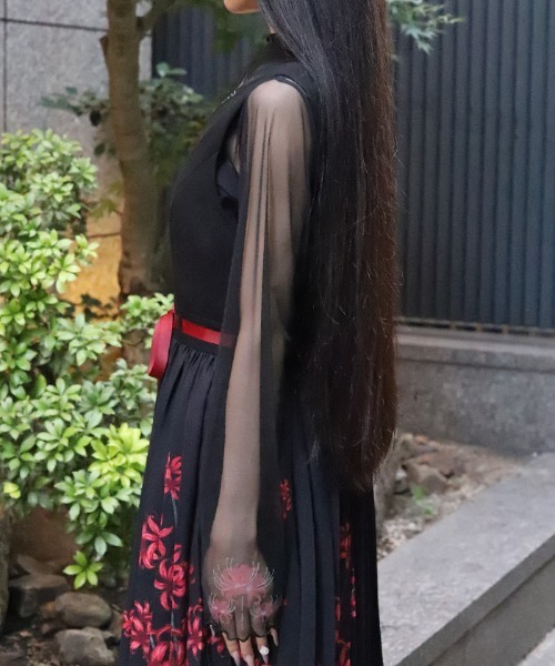 axes femme(アクシーズファム)の「彼岸花プリントシアートップス(Tシャツ/カットソー・レディース・ネイビー/レッド・FREE)」の4枚目の写真