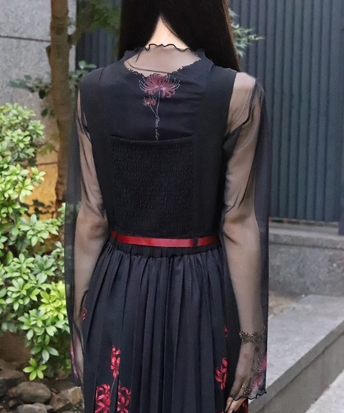 axes femme(アクシーズファム)の「彼岸花プリントシアートップス(Tシャツ/カットソー・レディース・ネイビー/レッド・FREE)」の5枚目の写真