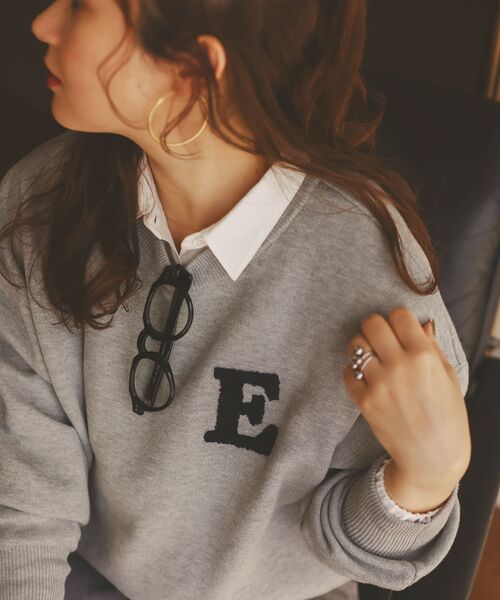 le.coeur blanc（ルクールブラン）の「《手洗い可能》サガラ刺繍クループルオーバー（ニット/セーター・レディース・レッド/ネイビー/キャメル/グレー/アイボリー・38）」の2枚目の写真