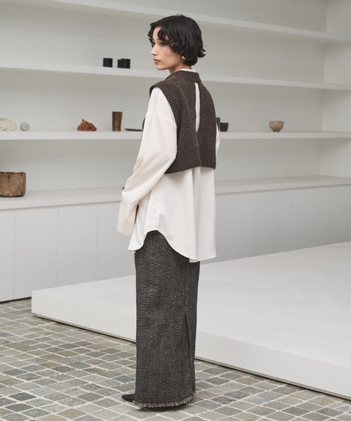 AIC.（エーアイシー）の「バックホールショートニットベスト（ベスト・レディース・ブラウン/チャコールグレー・FREE）」の20枚目の写真