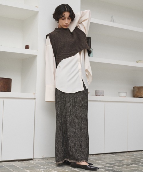 AIC.（エーアイシー）の「バックホールショートニットベスト（ベスト・レディース・ブラウン/チャコールグレー・FREE）」の15枚目の写真