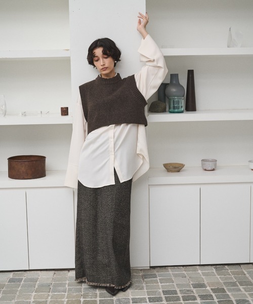 AIC.（エーアイシー）の「バックホールショートニットベスト（ベスト・レディース・ブラウン/チャコールグレー・FREE）」の19枚目の写真