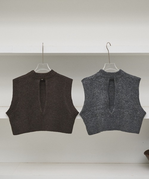 AIC.（エーアイシー）の「バックホールショートニットベスト（ベスト・レディース・ブラウン/チャコールグレー・FREE）」の3枚目の写真