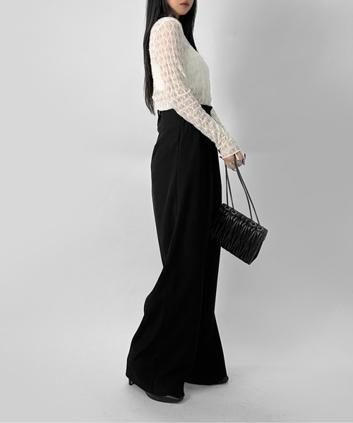 LVEU.(ラブユ.)の「【LVEU.】パターンレースシアートップス / トップス シアー シアートップス 長袖 レース レイヤード プチハイネック ブラック アイボリー モード系(Tシャツ/カットソー・レディース・アイボリー/ブラック・FREE)」の5枚目の写真