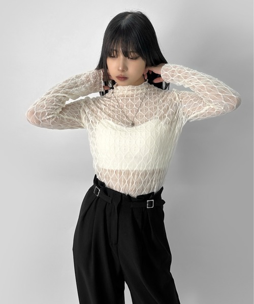 LVEU.(ラブユ.)の「【LVEU.】パターンレースシアートップス / トップス シアー シアートップス 長袖 レース レイヤード プチハイネック ブラック アイボリー モード系(Tシャツ/カットソー・レディース・アイボリー/ブラック・FREE)」の19枚目の写真