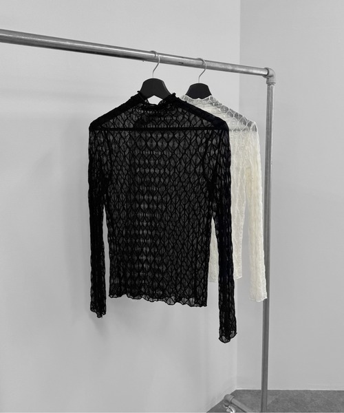 LVEU.(ラブユ.)の「【LVEU.】パターンレースシアートップス / トップス シアー シアートップス 長袖 レース レイヤード プチハイネック ブラック アイボリー モード系(Tシャツ/カットソー・レディース・アイボリー/ブラック・FREE)」の20枚目の写真