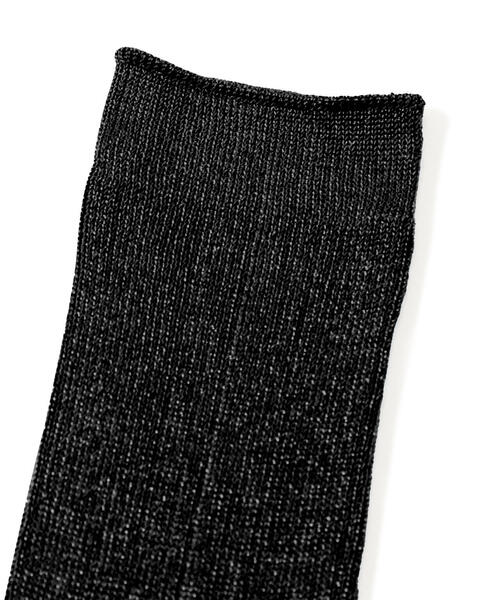 MARCOMONDE(マルコモンド)の「MARCOMONDE(マルコモンド)glitter tabi socks 20(ソックス/靴下・レディース・ブラック/ゴールド/モスグリーン/グレー系その他3/レッド系その他4・1)」の7枚目の写真