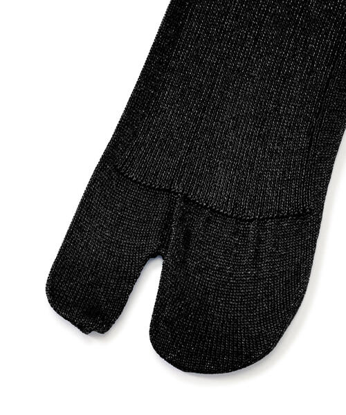 MARCOMONDE(マルコモンド)の「MARCOMONDE(マルコモンド)glitter tabi socks 20(ソックス/靴下・レディース・ブラック/ゴールド/モスグリーン/グレー系その他3/レッド系その他4・1)」の8枚目の写真