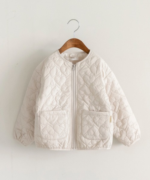 BRANSHES（ブランシェス）の「ハート柄キルティングジャケット（その他アウター・キッズ・ピンク/ブラック/グレイッシュベージュ・110cm/90cm/120cm/100cm/150cm/140cm/130cm）」の3枚目の写真