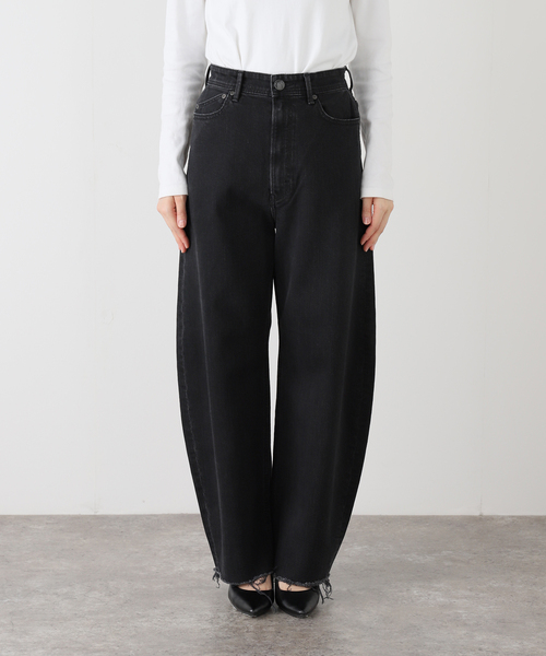 La TOTALITE（ラトータリテ）の「【洗える】YANUK/ヤヌーク LAURA Curve Taperd（デニムパンツ・レディース・チャコールグレー・26/25/24/23）」の10枚目の写真