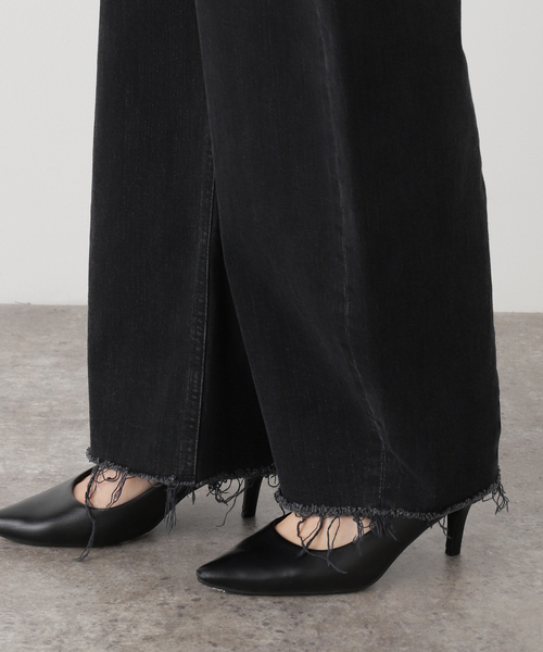 La TOTALITE（ラトータリテ）の「【洗える】YANUK/ヤヌーク LAURA Curve Taperd（デニムパンツ・レディース・チャコールグレー・26/25/24/23）」の17枚目の写真