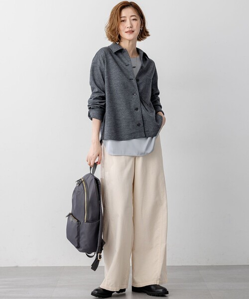 23区 L(ニジュウサンクオオキイサイズ)の「ウールミルドジャージー シャツ(シャツ/ブラウス・レディース・カーキ系/ブラック系/グレー系・44/46/48)」の16枚目の写真
