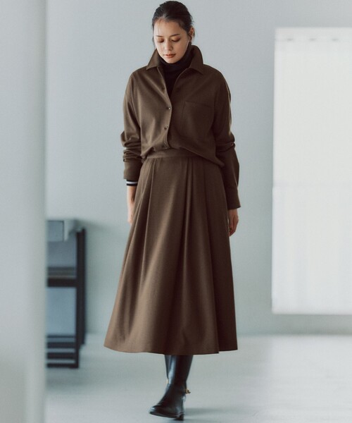 23区 L(ニジュウサンクオオキイサイズ)の「ウールミルドジャージー シャツ(シャツ/ブラウス・レディース・カーキ系/ブラック系/グレー系・44/46/48)」の10枚目の写真