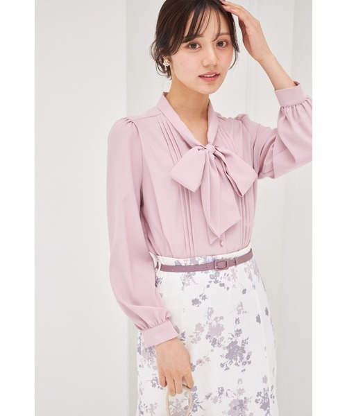 tocco closet（トッコ　クローゼット）の「【ZOZO限定】ピンタック長袖ボウタイブラウス（シャツ/ブラウス・レディース・ベージュ/オフホワイト/ピンク/ラベンダー・M）」の4枚目の写真