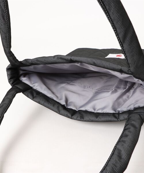 EMODA（エモダ）の「PUFFER MESH TOTE BAG（ハンドバッグ・レディース・ミント/ブラック・FREE）」の4枚目の写真