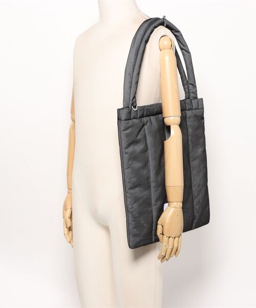 EMODA（エモダ）の「PUFFER MESH TOTE BAG（ハンドバッグ・レディース・ミント/ブラック・FREE）」の7枚目の写真