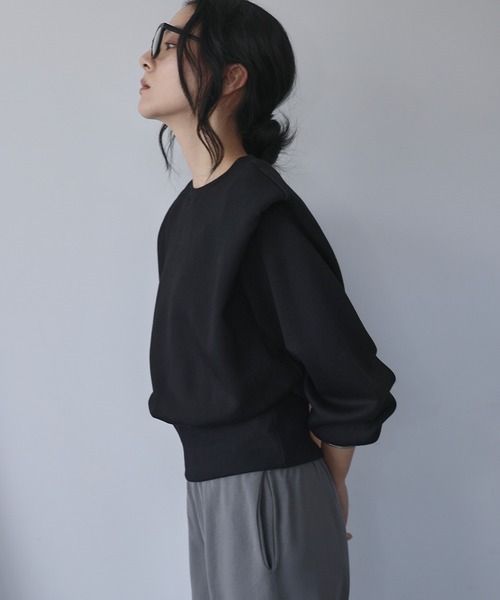 ELFRANK(エルフランク)の「変形ショルダー ダンボール プルオーバー スウェット(Tシャツ/カットソー・レディース・アイボリー/ブラック/グレー・M/L)」の16枚目の写真