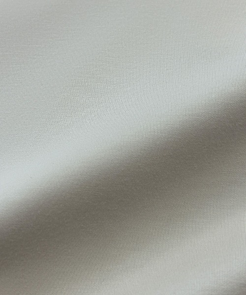 ELFRANK(エルフランク)の「変形ショルダー ダンボール プルオーバー スウェット(Tシャツ/カットソー・レディース・アイボリー/ブラック/グレー・M/L)」の19枚目の写真