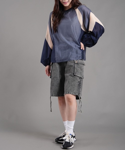 .WORKS（ドットワークス）の「スラブデニム左右裾脇ルーシュカーゴハーフパンツ（デニムパンツ・レディース・ブルー/ダークグレー・61/64）」の21枚目の写真
