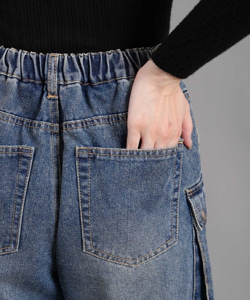.WORKS（ドットワークス）の「スラブデニム左右裾脇ルーシュカーゴハーフパンツ（デニムパンツ・レディース・ブルー/ダークグレー・61/64）」の6枚目の写真