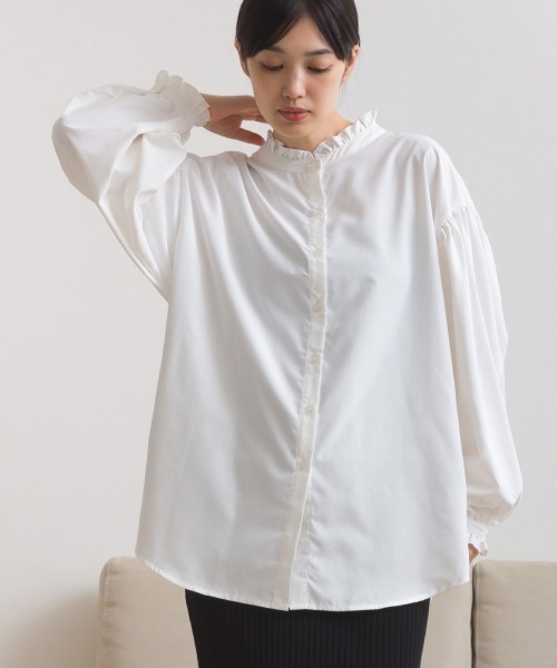 OMNES(オムネス)の「テックコットンフリル衿 袖シャツ長袖シャツブラウス(シャツ/ブラウス・レディース・ブラック/ネイビー系/ベージュ/ブルー系その他/イエロー/ホワイト/グリーン・FREE)」の1枚目の写真