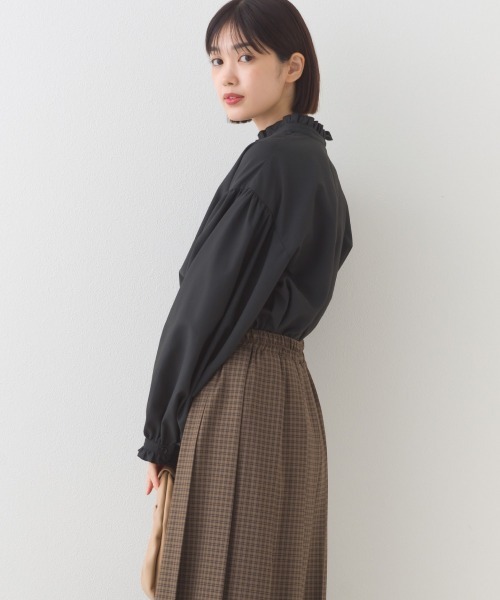 OMNES(オムネス)の「テックコットンフリル衿 袖シャツ長袖シャツブラウス(シャツ/ブラウス・レディース・ブラック/ネイビー系/ベージュ/ブルー系その他/イエロー/ホワイト/グリーン・FREE)」の14枚目の写真