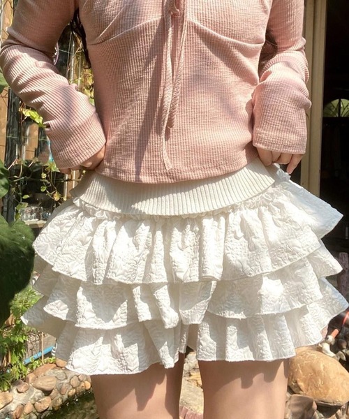 Nia（ニア）の「Nia(ニア)/フリルレイヤード　ティアードボリュームミニスカートパンツ（スカート・レディース・ブラック/ホワイト・LARGE/SMALL）」の11枚目の写真