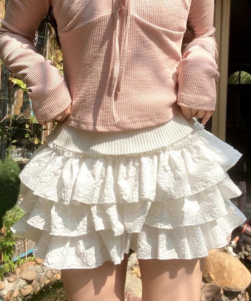 Nia（ニア）の「Nia(ニア)/フリルレイヤード　ティアードボリュームミニスカートパンツ（スカート・レディース・ブラック/ホワイト・LARGE/SMALL）」の5枚目の写真