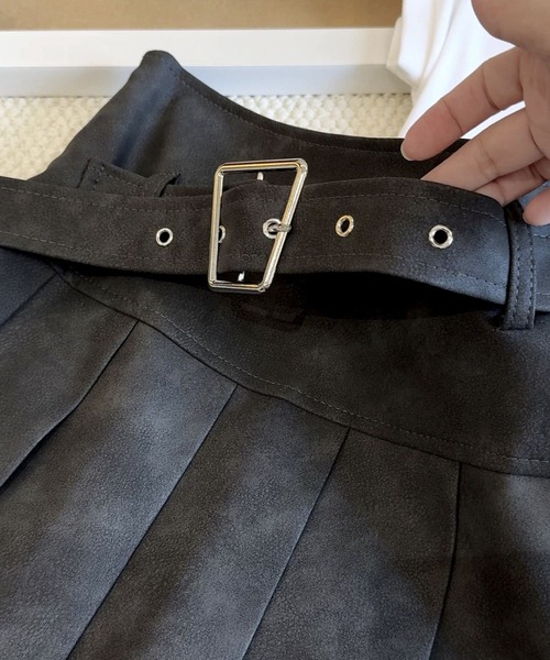 SPIGA（スピーガ）の「ﾌｪｲｸﾚｻﾞｰﾍﾞﾙﾄ付ﾌﾟﾘｰﾂﾐﾆｽｶｰﾄ（スカート・レディース・ブラウン/ライトグレー/ダークグレー・X-LARGE/LARGE/MEDIUM/SMALL）」の4枚目の写真