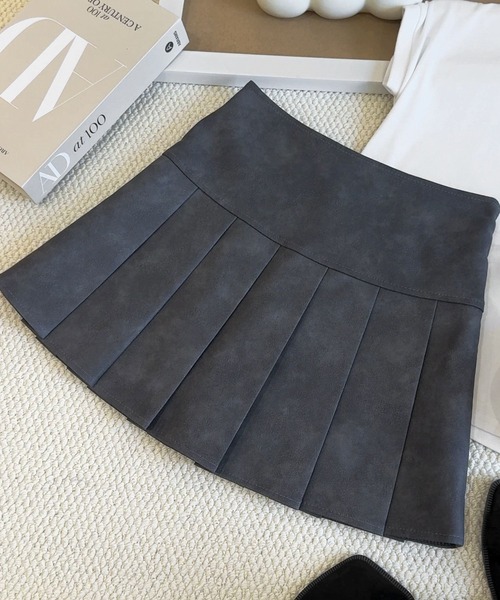 SPIGA（スピーガ）の「ﾌｪｲｸﾚｻﾞｰﾍﾞﾙﾄ付ﾌﾟﾘｰﾂﾐﾆｽｶｰﾄ（スカート・レディース・ブラウン/ライトグレー/ダークグレー・X-LARGE/LARGE/MEDIUM/SMALL）」の5枚目の写真