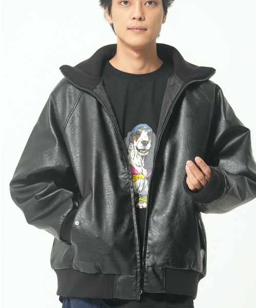 CORISCO（コリスコ）の「フェイクレザー薄中綿スタンドブルゾン(M1)（ブルゾン・メンズ・ブラウン/ブラック/ダークブラウン・LARGE/MEDIUM/X-LARGE）」の2枚目の写真