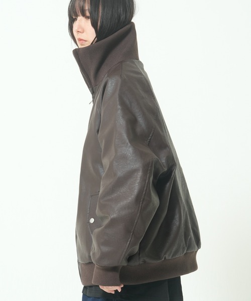 CORISCO（コリスコ）の「フェイクレザー薄中綿スタンドブルゾン(M1)（ブルゾン・メンズ・ブラウン/ブラック/ダークブラウン・LARGE/MEDIUM/X-LARGE）」の6枚目の写真