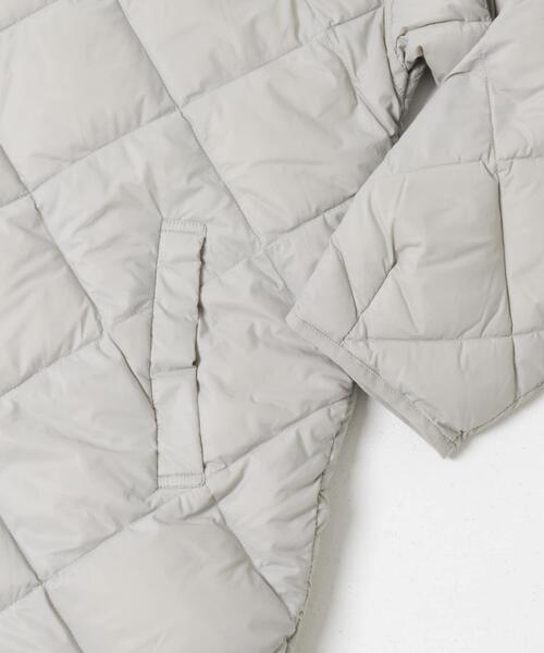 URBAN RESEARCH DOORS(アーバンリサーチドアーズ)の「ライトダウンキルトロングコート(ダウンジャケット/コート・レディース・グレー系その他/カーキ/ネイビー・MEDIUM)」の13枚目の写真