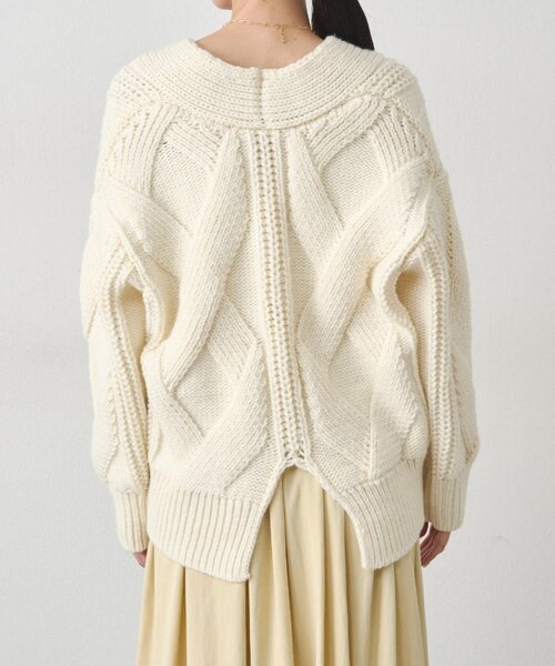 LOUNGEDRESS（ラウンジドレス）の「ケーブルVニット（ニット/セーター・レディース・アイボリー/レッド/ネイビー・FREE）」の17枚目の写真