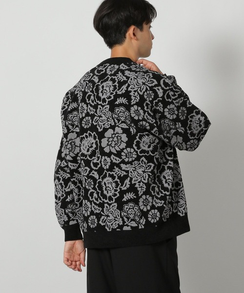 LAKOLE(ラコレ)の「モール花柄ニットプルオーバー / 574339(ニット/セーター・メンズ・ブラック/ブルー/ベージュ・LARGE/MEDIUM)」の5枚目の写真