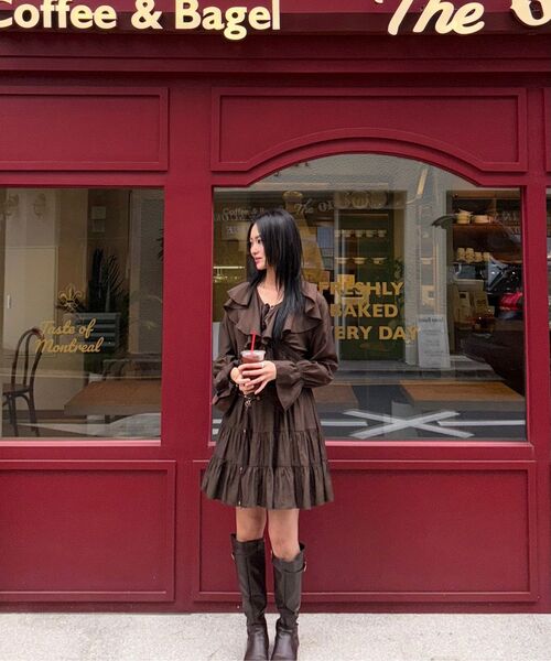 ZEROSTREET（ゼロストリート）の「[2カラー] セピアフリルワンピース（ワンピース・レディース・ブラウン/ブラック・SMALL/MEDIUM）」の3枚目の写真