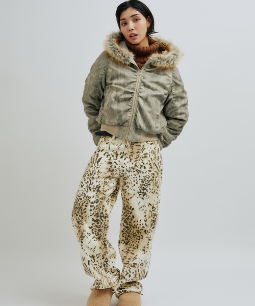 atmos pink（アトモスピンク）の「atmos pink Faux Fur Hooded Jacket / アトモス ピンク フォー ファー フーデッド ジャケット（その他アウター・レディース・ブラック/ベージュ/ピンク・FREE）」の20枚目の写真