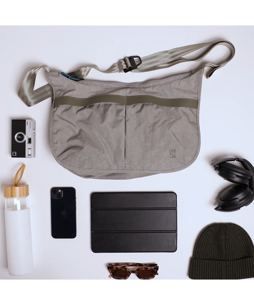 CHROME（クローム）の「［ CHROME / クローム ］YOYOGI 14L MESSENGER / ヨヨギ 14L メッセンジャー 耐水 14L ショルダーバッグ（ショルダーバッグ・メンズ・グレー・FREE）」の8枚目の写真
