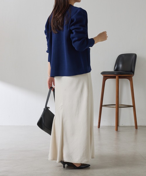 COLLAGE GALLARDAGALANTE（コラージュガリャルダガランテ）の「ツヤボタンカーディガン/WEB限定カラー展開（カーディガン/ボレロ・レディース・ネイビー/オレンジ/サックスブルー・FREE）」の11枚目の写真