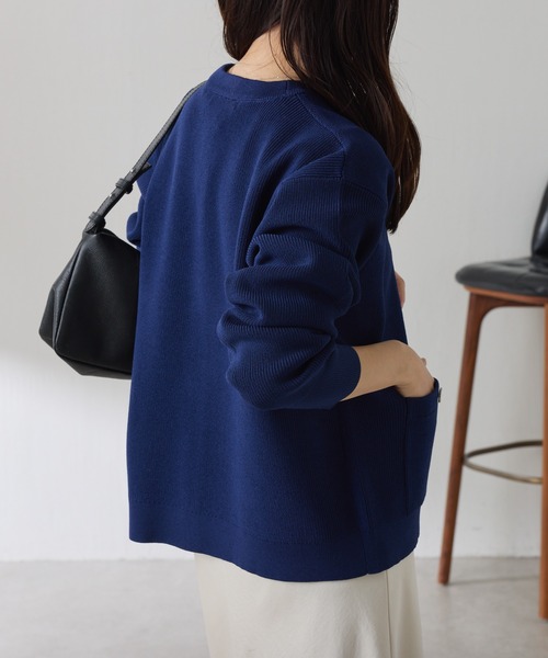 COLLAGE GALLARDAGALANTE（コラージュガリャルダガランテ）の「ツヤボタンカーディガン/WEB限定カラー展開（カーディガン/ボレロ・レディース・ネイビー/オレンジ/サックスブルー・FREE）」の8枚目の写真