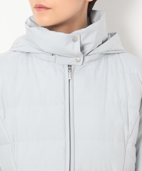 COMME CA（コムサ）の「〔 TALLサイズ 〕 ソフトタフタ ロングダウン（ダウンジャケット/コート・レディース・ベージュ/ライトグレー・13号/15号/17号）」の18枚目の写真