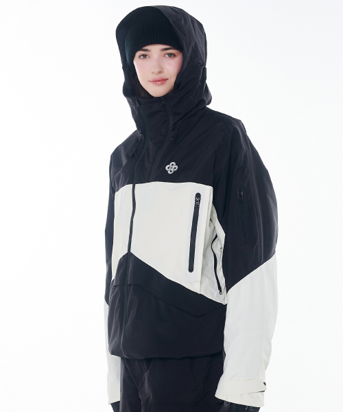 DOLL OUTERWEAR(ドラ アウターウェア)の「2425 アクティボ ボードウェアジャケット ブラック/ホワイト 男女共用(ナイロンジャケット・レディース・その他・SMALL/MEDIUM/X-LARGE/X-SMALL/LARGE)」の2枚目の写真
