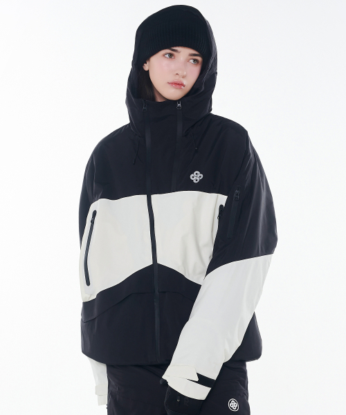 DOLL OUTERWEAR(ドラ アウターウェア)の「2425 アクティボ ボードウェアジャケット ブラック/ホワイト 男女共用(ナイロンジャケット・レディース・その他・SMALL/MEDIUM/X-LARGE/X-SMALL/LARGE)」の3枚目の写真
