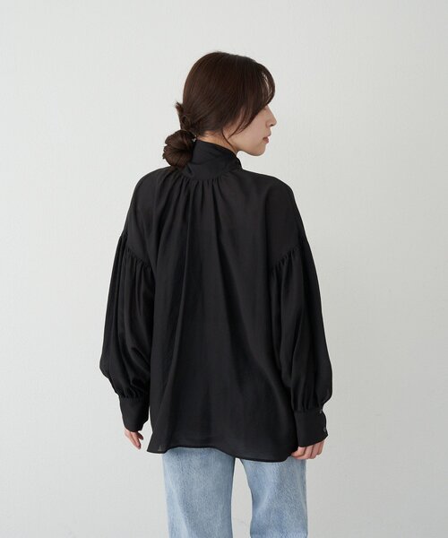 SHENERY（シーナリー）の「ボウタイブラウス（シャツ/ブラウス・レディース・ブラック/オフホワイト/ベージュ・FREE）」の15枚目の写真