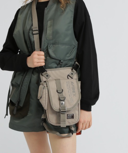 AVIREX（アヴィレックス）の「EAGLE 2WAY SHOULDER LEG BAG / AVX 348L（ショルダーバッグ・レディース・ブラック/カーキ/ベージュ/その他3・F）」の2枚目の写真